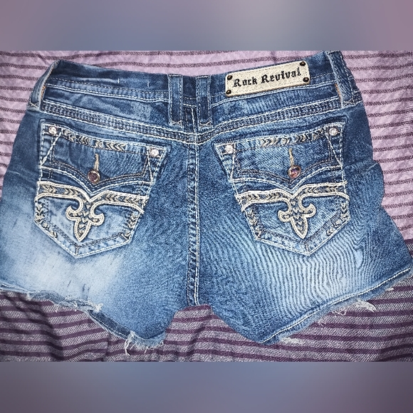 NWOT Rock Revival jean short - Picture 2 of 5